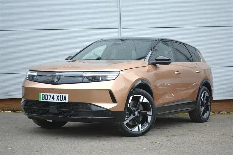 Used Vauxhall Grandland Ultimate 156 kW (213 HP) 2024 Brown SUV