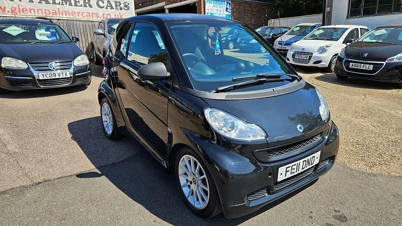 Black Used 2011 Smart ForTwo Coupé Passion Coupe | £4,000 (A bit pricey) - Image 1/4
