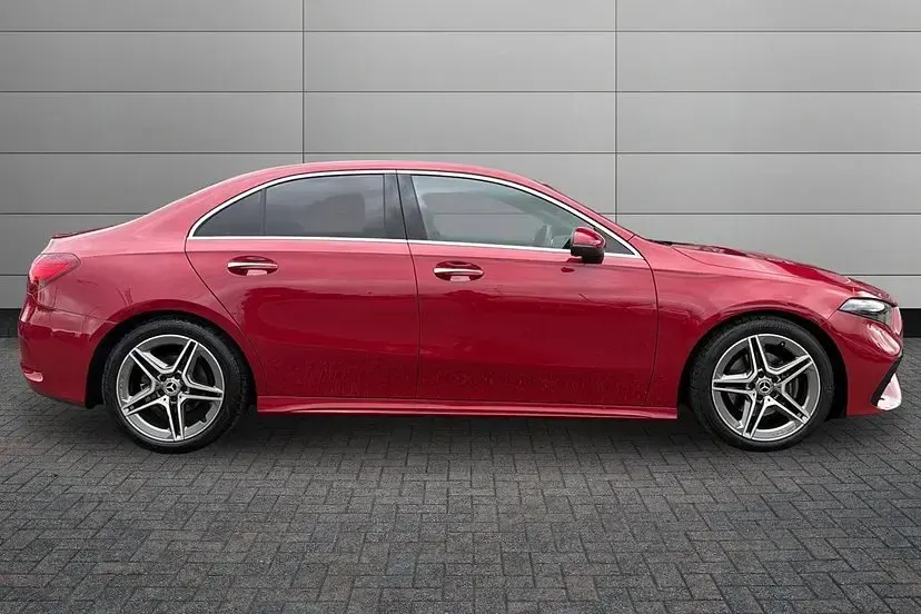 Used Mercedes A180 Executive 148 HP (108 kW) 2024 Patagonia red Sedan