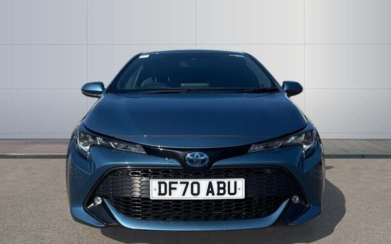 Begagnad Toyota Corolla Design 122 HK (89 kW) 2022 Halvkombi