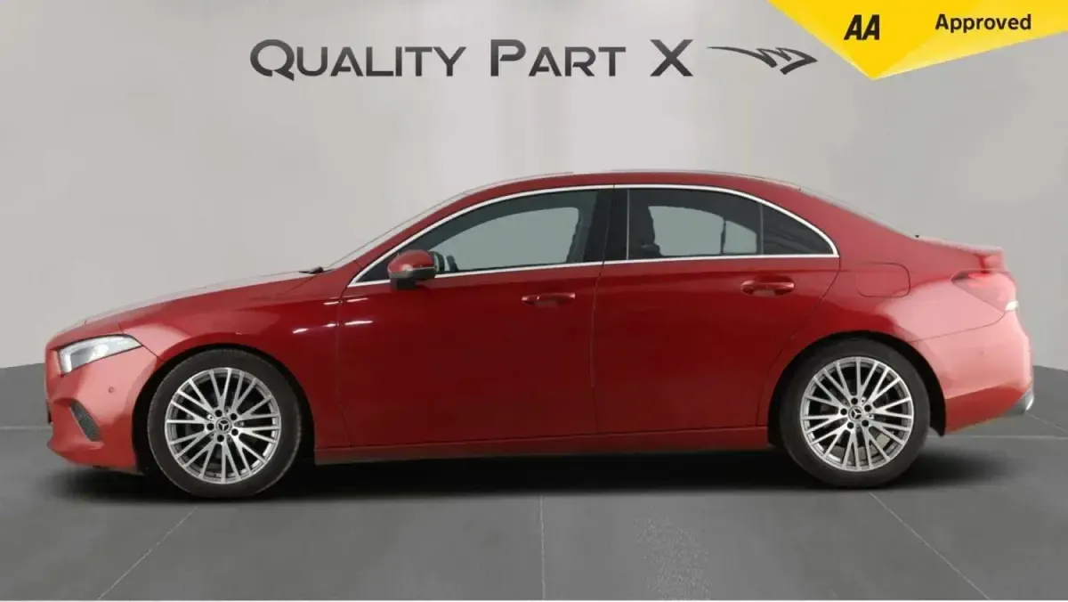 Używany Mercedes A200 Executive 2022 Czerwony Sedan/Limuzyna