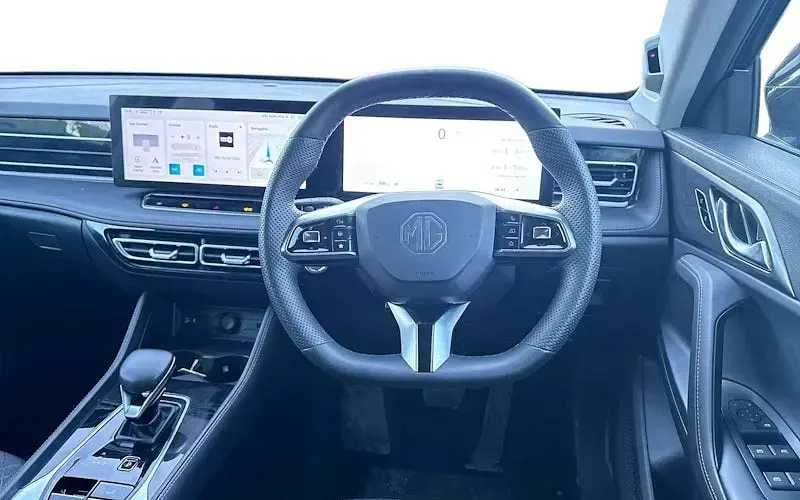 Used MG HS SE 170 HP (125 kW) 2024 Black SUV