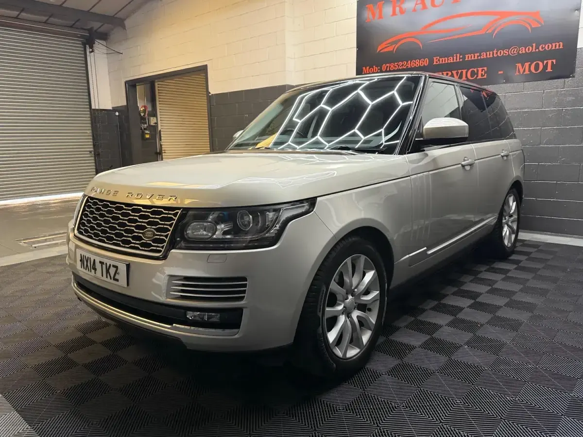 Used Land Rover Range Rover Vogue SE 339 HP (249 kW) 2014 Gold SUV