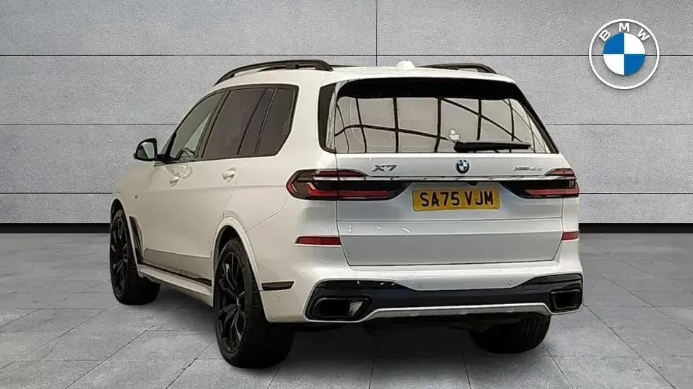 Used BMW X7 M Sport 352 HP (258 kW) 2025 White SUV