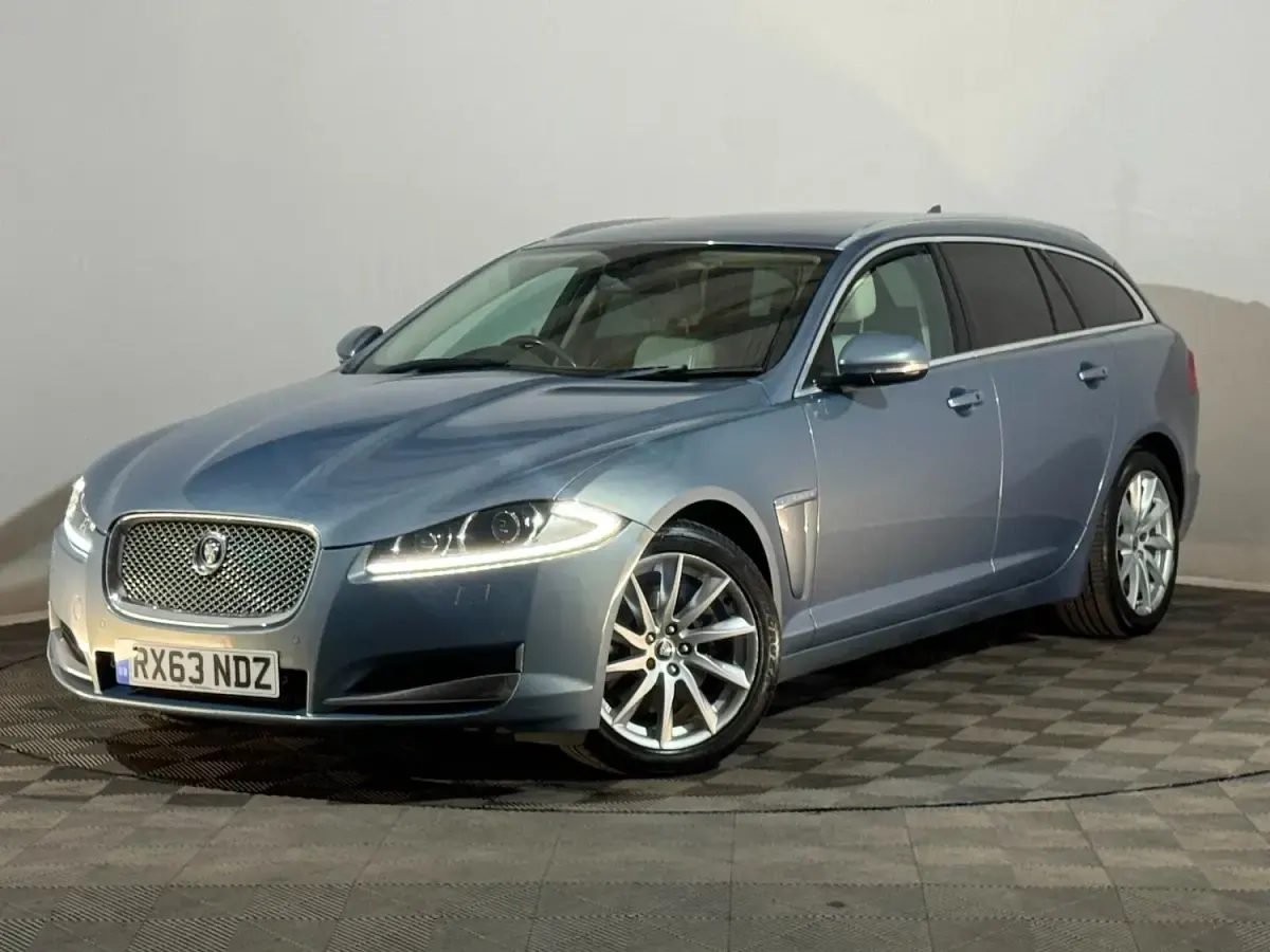 Used Jaguar XF Premium Luxury 200 HP (147 kW) 2013 Grey Estate