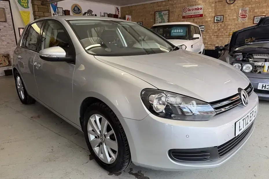 Begagnad VW Golf VII Match 2012 Silver Halvkombi