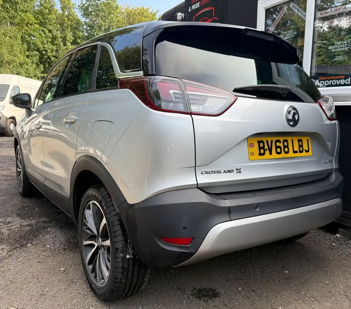 Used Vauxhall Crossland X Elite 110 HP (80 kW) 2018 Silver SUV