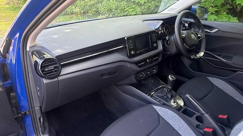 Used Skoda Fabia Comfort 95 HP (69 kW) 2023 Blue Hatchback