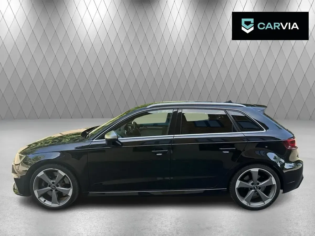 Used Audi RS3 Sportback Sport 367 HP (269 kW) 2015 Black Hatchback