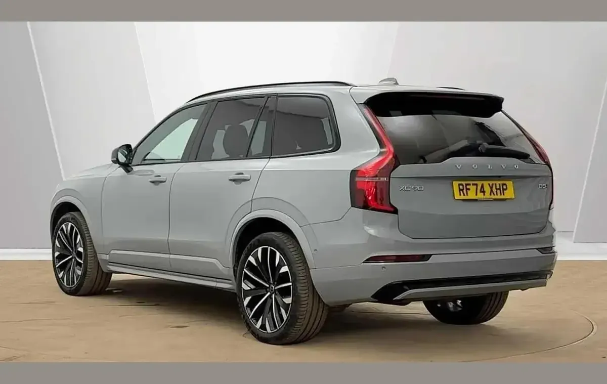 Usado Volvo XC90 Ultra 247 HP (181 kW) 2025 Cinzento SUV