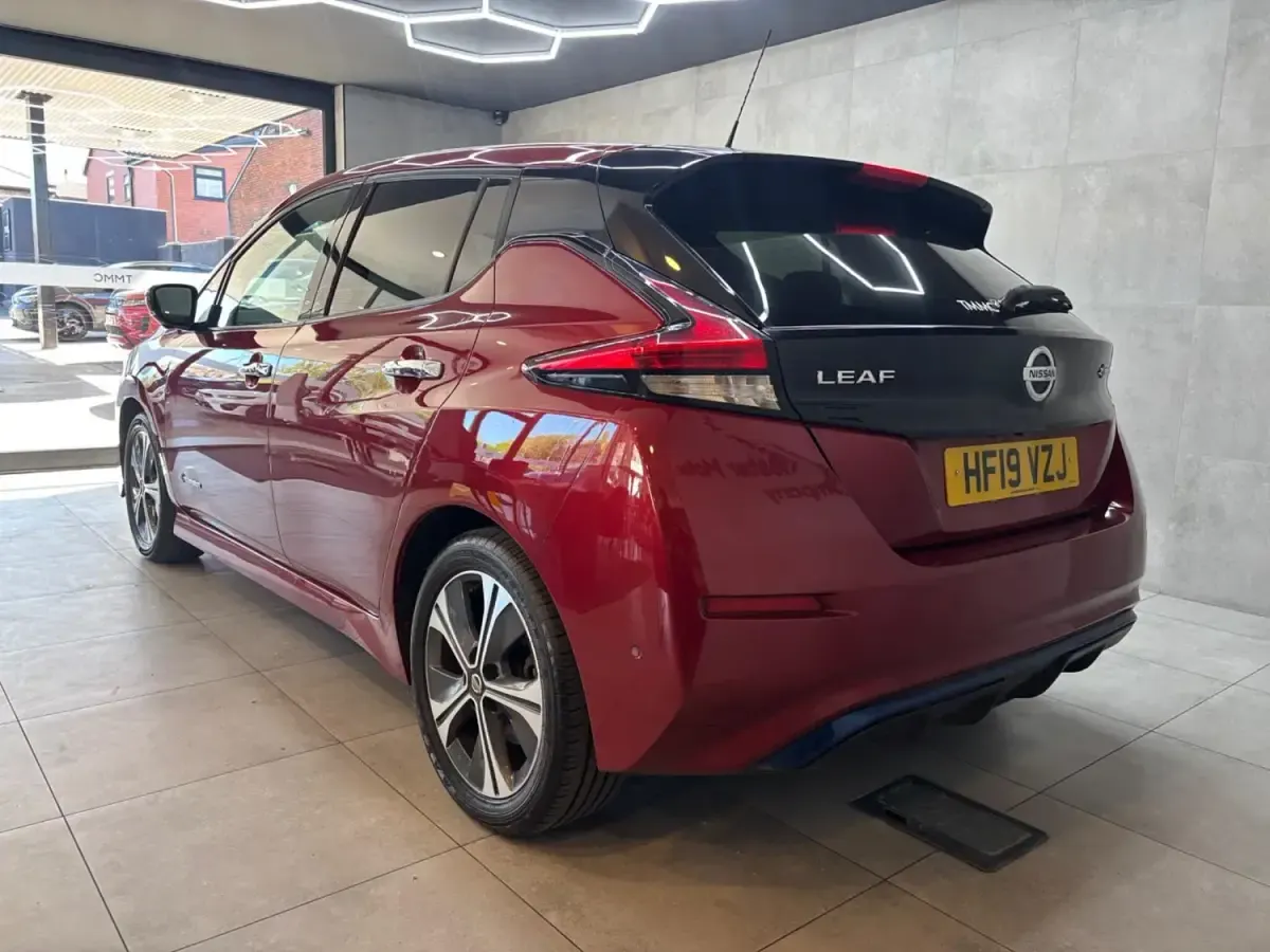 Usado Nissan Leaf Tekna 110 kW (150 HP) 2019 Vermelho Citadino