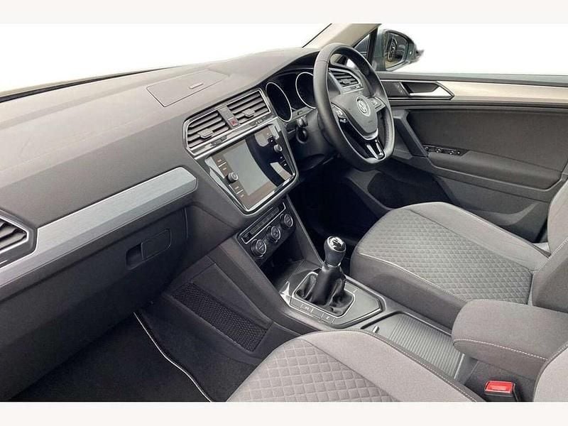 Used VW Tiguan SE 125 HP (91 kW) 2018 Grey SUV