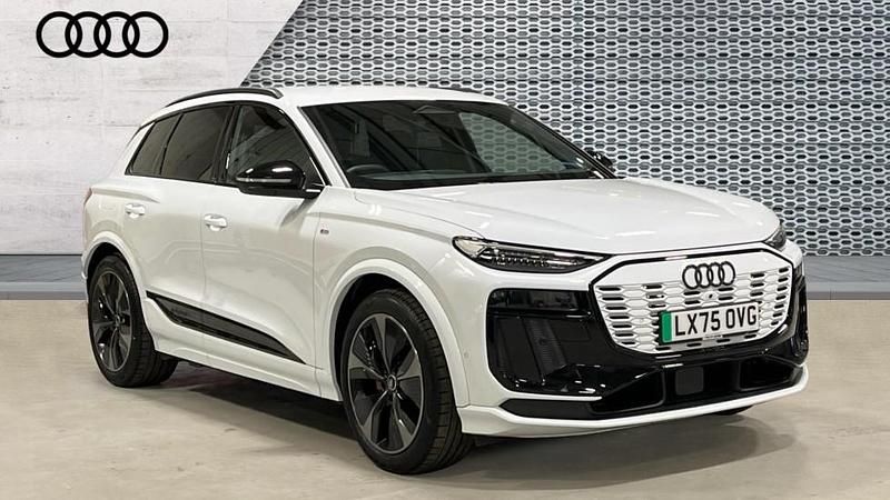 Begagnad Audi Q6 e-tron Advanced 285 kW (388 HK) 2025 Vit SUV