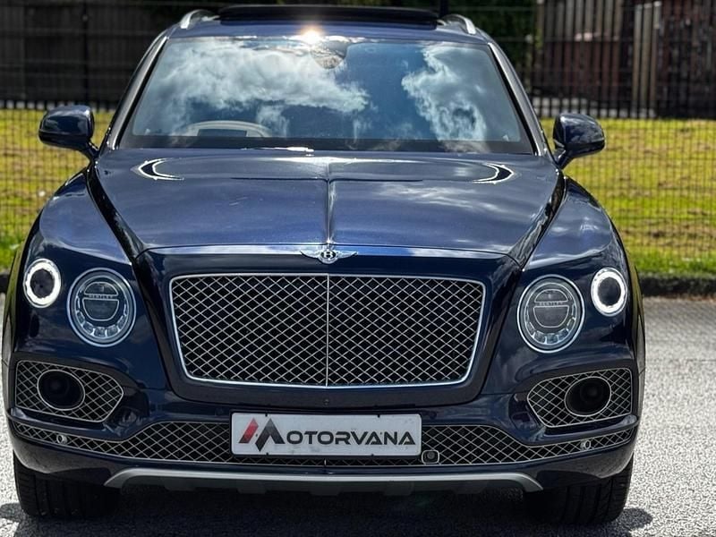 Used Bentley Bentayga 608 HP (447 kW) 2016 Blue SUV