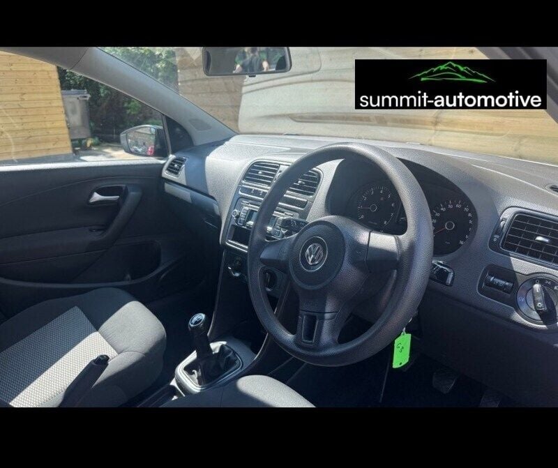 Used VW Polo S 70 HP (51 kW) 2012 Silver Hatchback