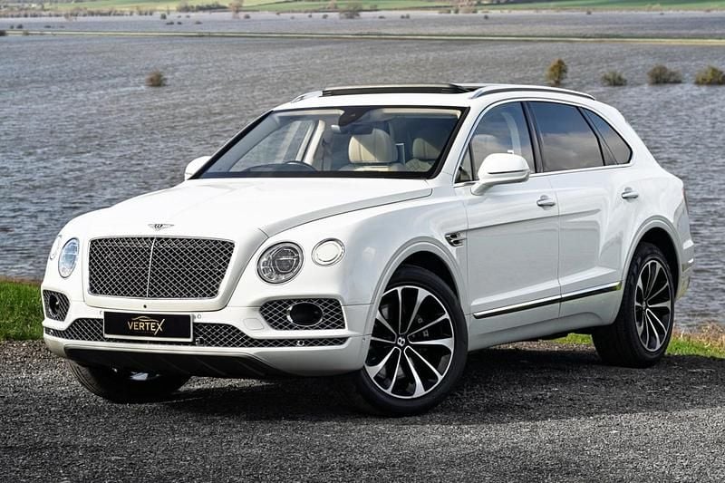 Used Bentley Bentayga 608 HP (447 kW) 2017 White SUV