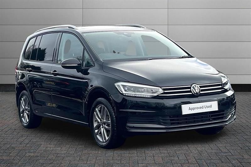 Used VW Touran Match 150 HP (110 kW) 2025 Black MPV