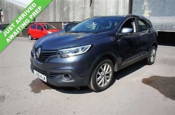 Grey Used 2016 Renault Kadjar Dynamique SUV | £7,890 (Fair price) - Image 1/1