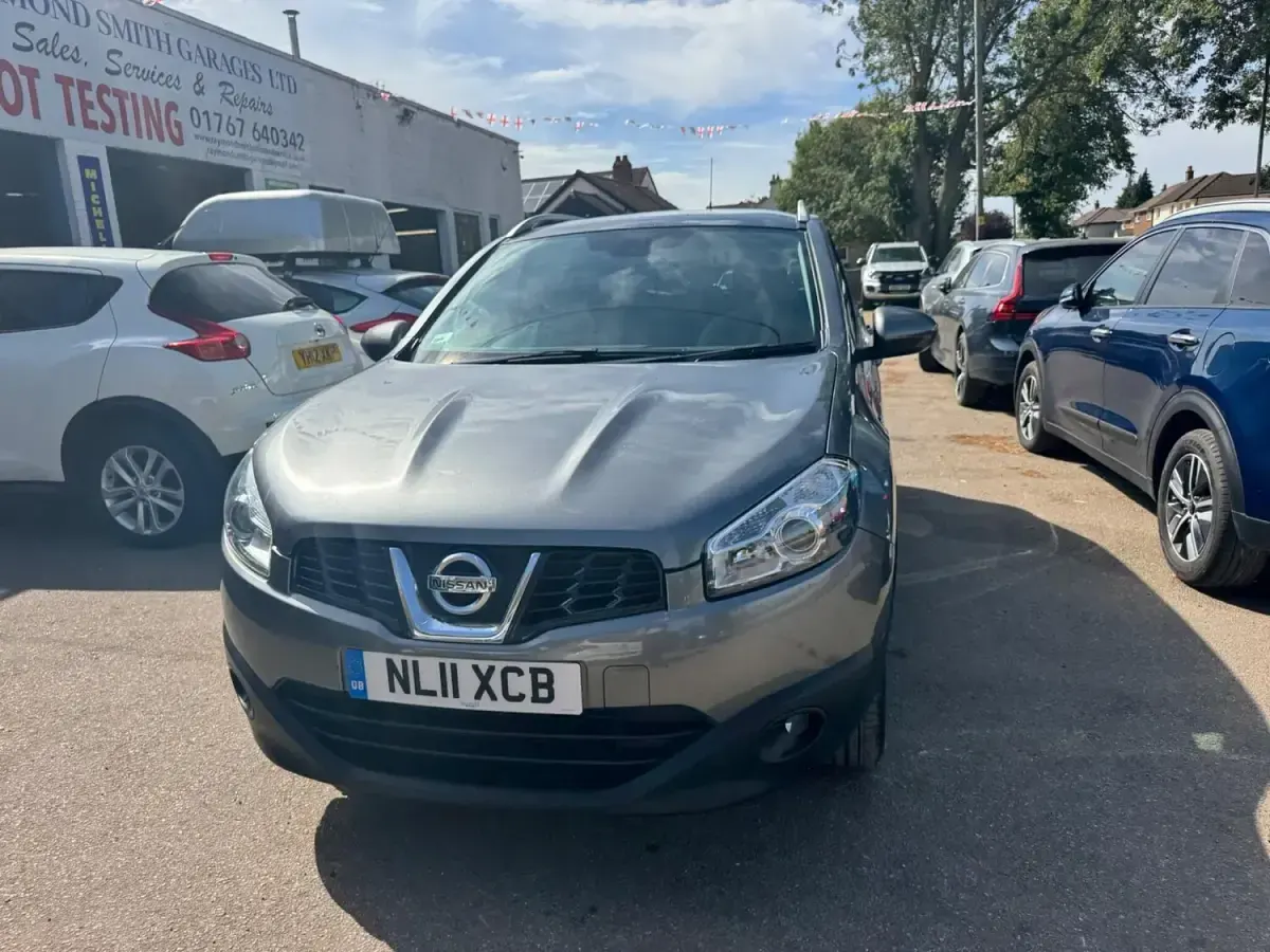 Used Nissan Qashqai N-TEC 110 HP (80 kW) 2011 Grey SUV