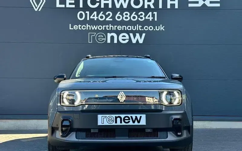 Used Renault R4 Iconic 110 kW (150 HP) 2025 Estate