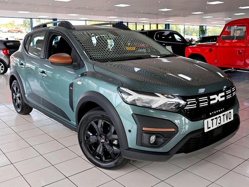 Green Used 2023 Dacia Sandero Extreme Hatchback | £15,989 (Fair price) - Image 1/4