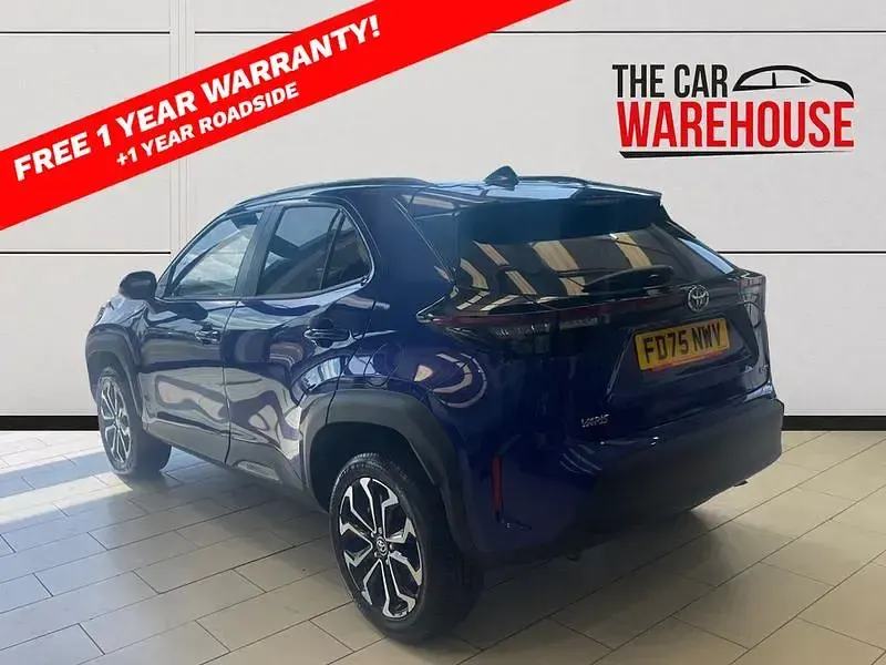 Used Toyota Yaris Hybrid Design 116 HP (85 kW) 2026 Blue SUV