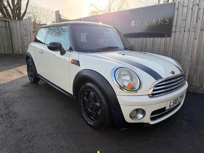 White Used 2010 Mini Cooper D Hatch Hatchback | £1,489 (Fair price) - Image 1/4