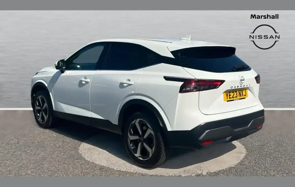 Used Nissan Qashqai N-Connecta 155 HP (114 kW) 2023 White SUV