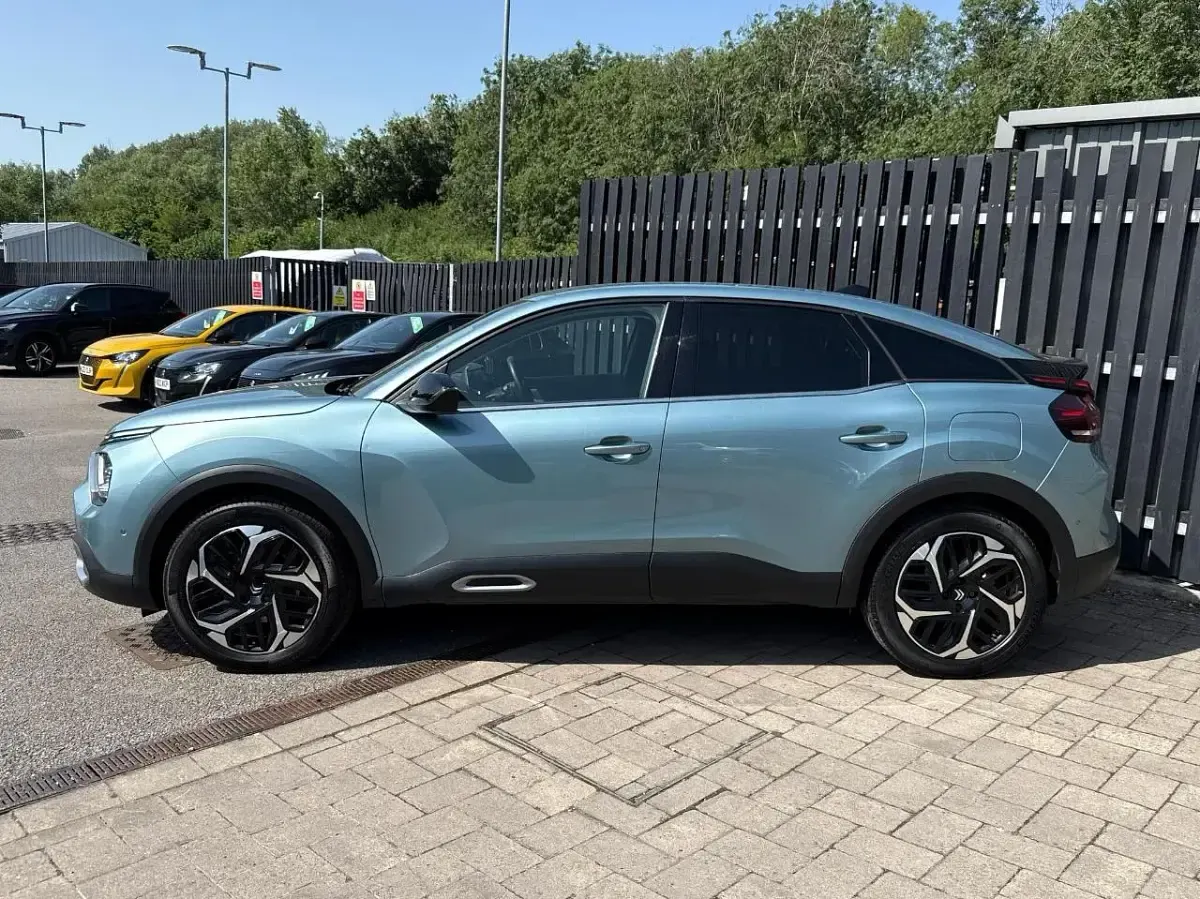 Used Citroën C4 PureTech 128 HP (94 kW) 2024 Blue SUV