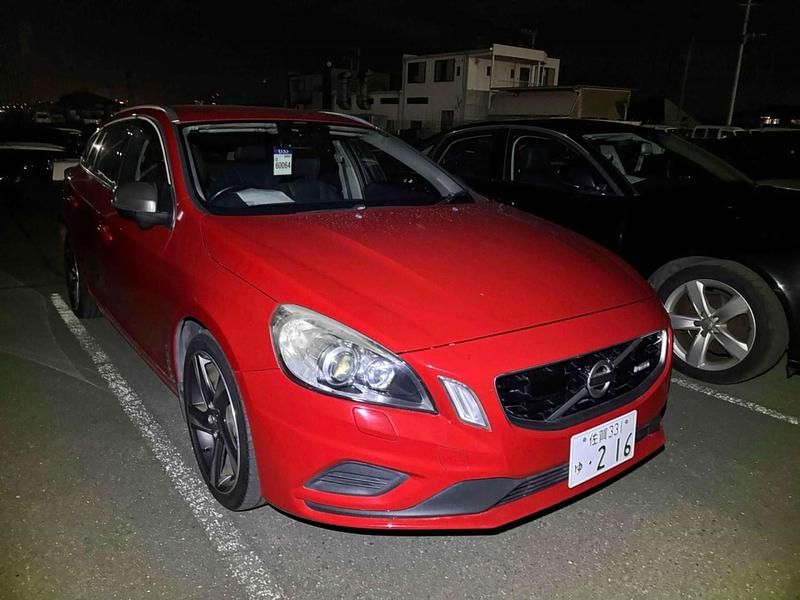 Used Volvo V60 R-Design 2013 Red Estate