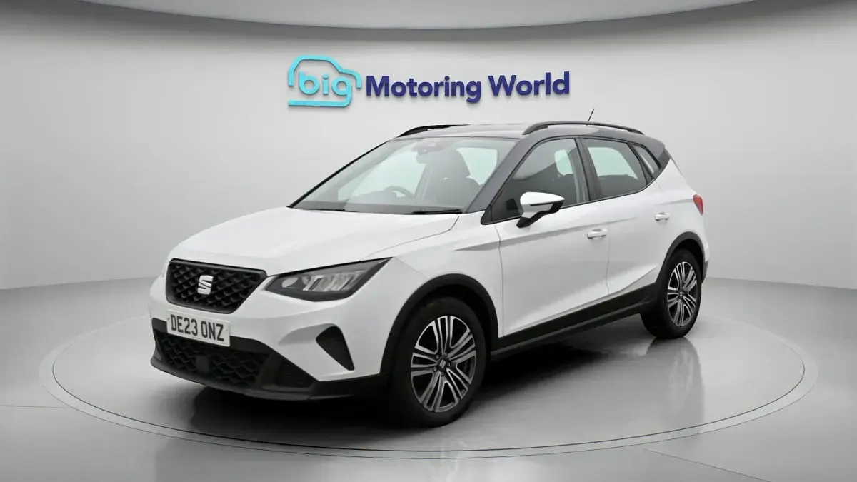 Used Seat Arona SE Technology 95 HP (69 kW) 2023 White SUV