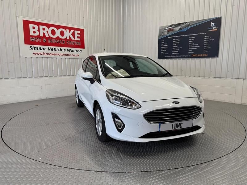 White Used 2018 Ford Fiesta Zetec Hatchback | £8,190 (Fair price) - Image 1/3