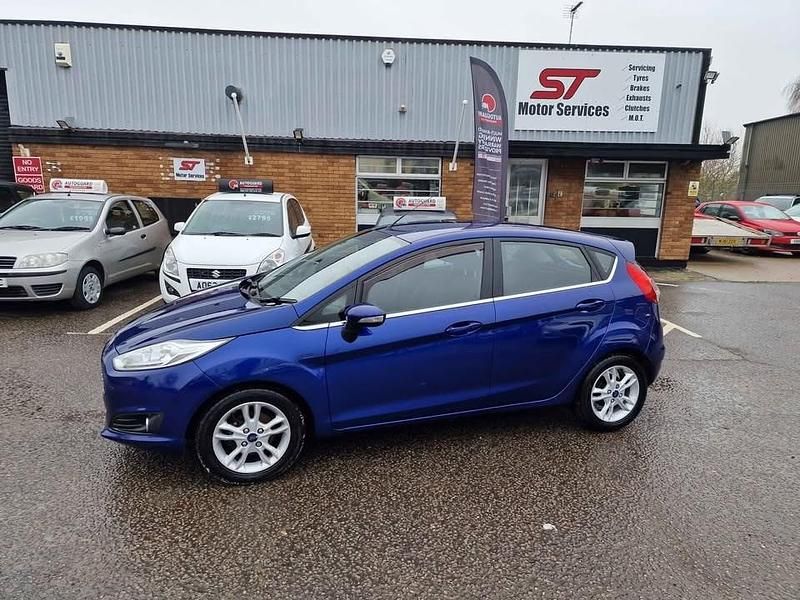 Used Ford Fiesta Zetec 75 HP (55 kW) 2015 Blue Hatchback