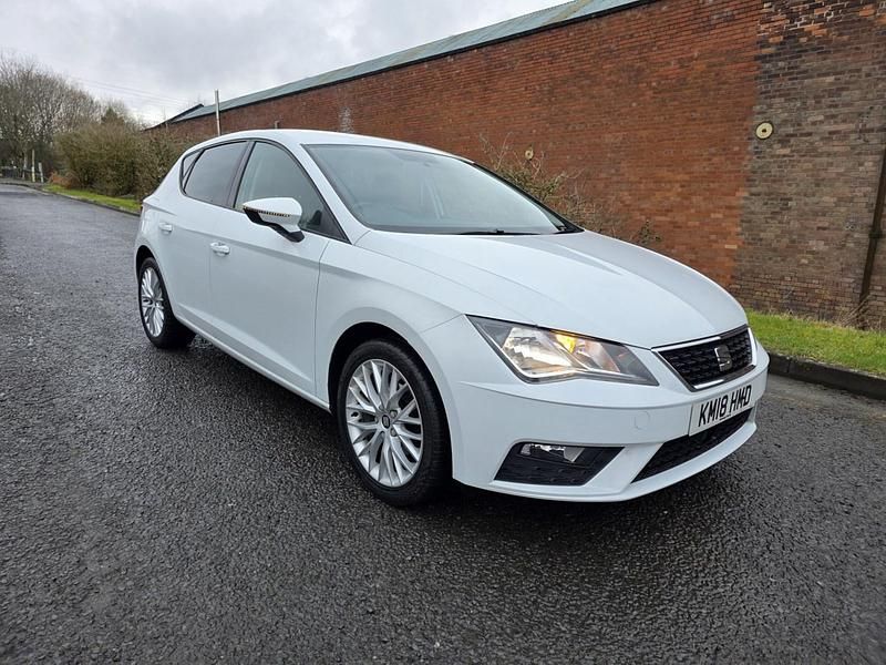 Begagnad Seat Leon SE Dynamic 2018 Vit Halvkombi