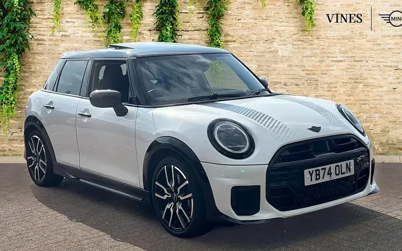 Used Mini Cooper Sport 204 HP (150 kW) 2024 Hatchback