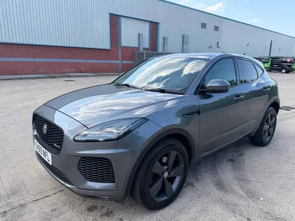 Used Jaguar E-Pace Chequered Flag 150 HP (110 kW) 2019 Grey SUV