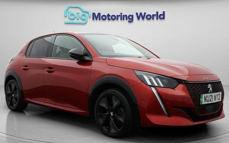 Used Peugeot e-208 Premium 100 kW (136 HP) 2021 Red Hatchback