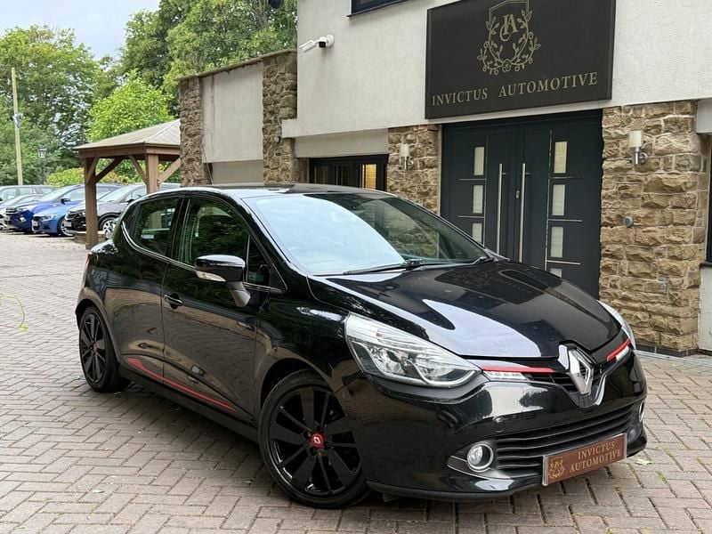 Black Used 2015 Renault Clio IV Dynamique Hatchback | £4,240 (Good price) - Image 1/4