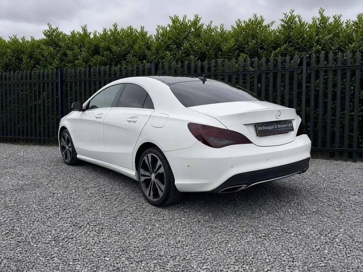 Used Mercedes CLA180 122 HP (89 kW) 2016 White Coupe