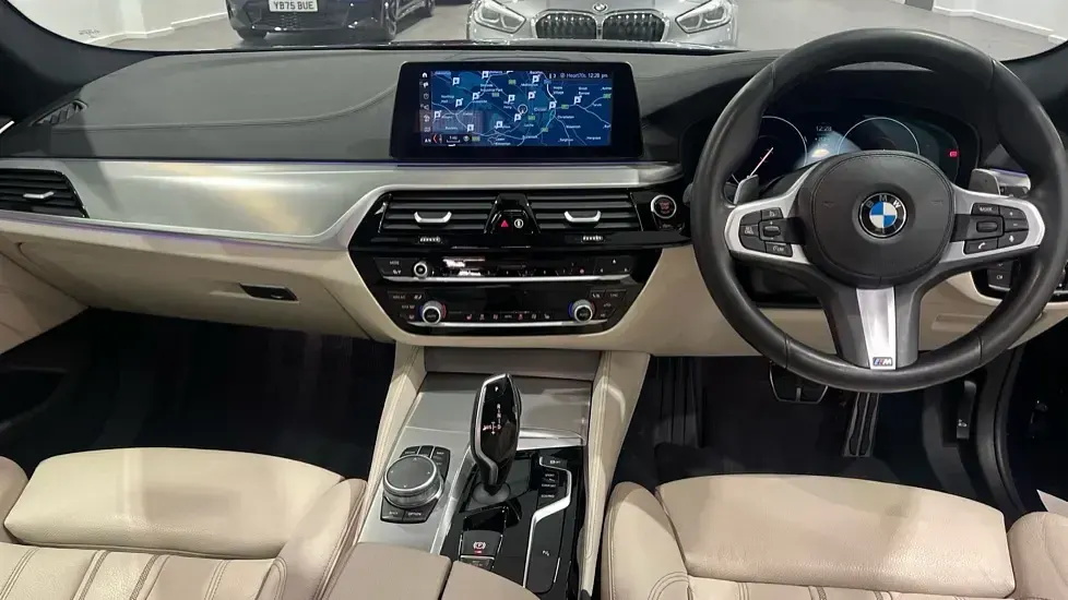 Used BMW 520 M Sport 181 HP (133 kW) 2020 Blue Estate