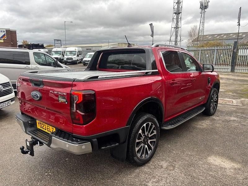 Used Ford Ranger Platinum 240 HP (176 kW) 2023 Red Pickup
