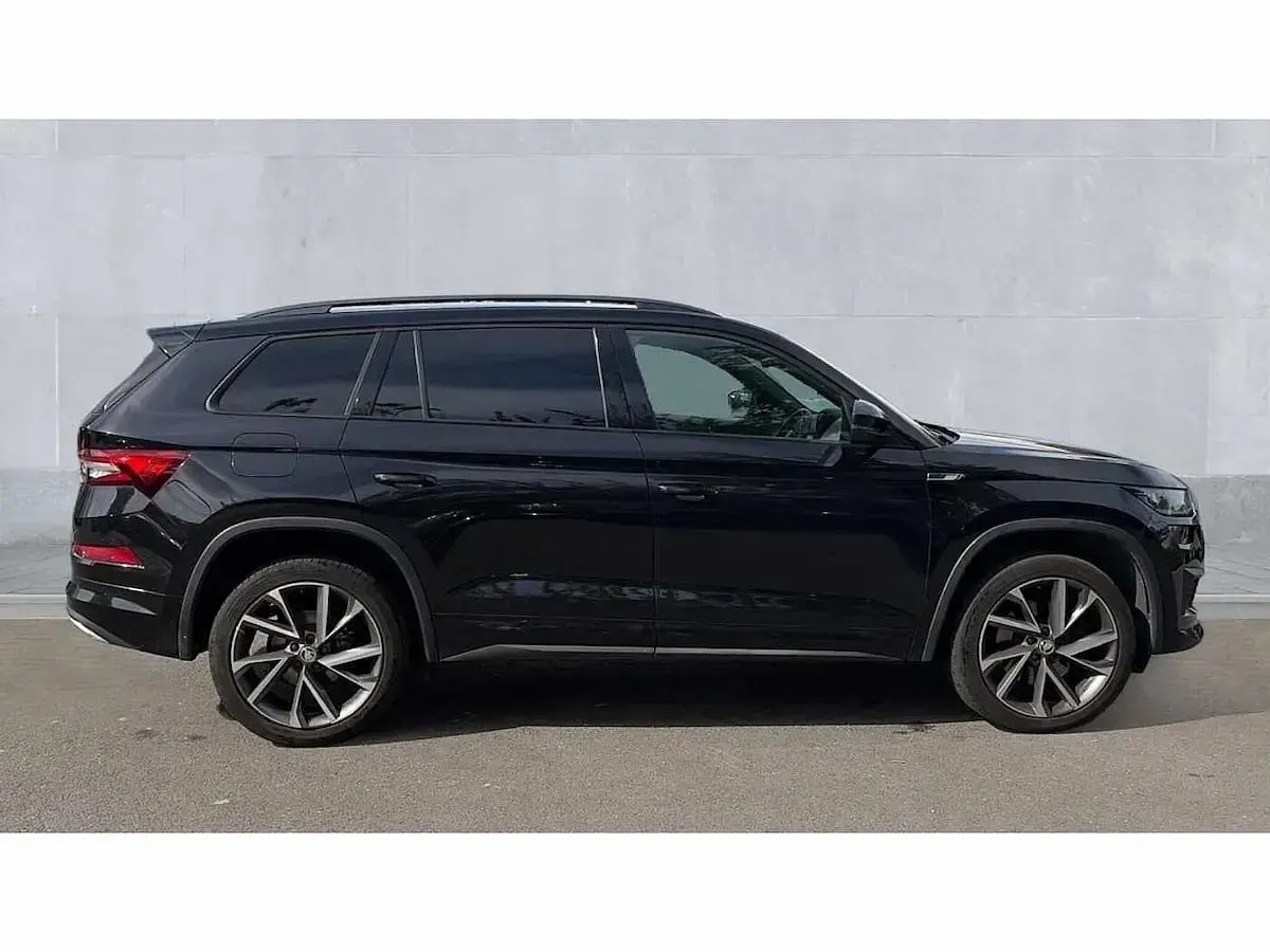 Used Skoda Kodiaq SportLine 190 HP (139 kW) 2023 Black magic pearl effect SUV