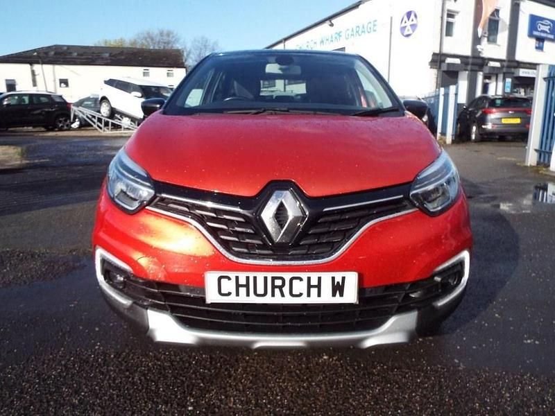 Used Renault Captur Signature 90 HP (66 kW) 2018 Red SUV