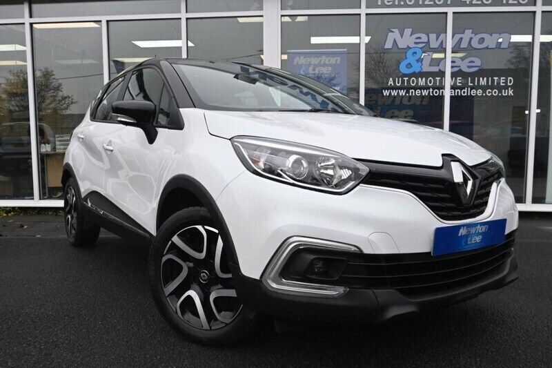 White/black Used 2019 Renault Captur Iconic SUV | £10,995 (Fair price) - Image 1/4
