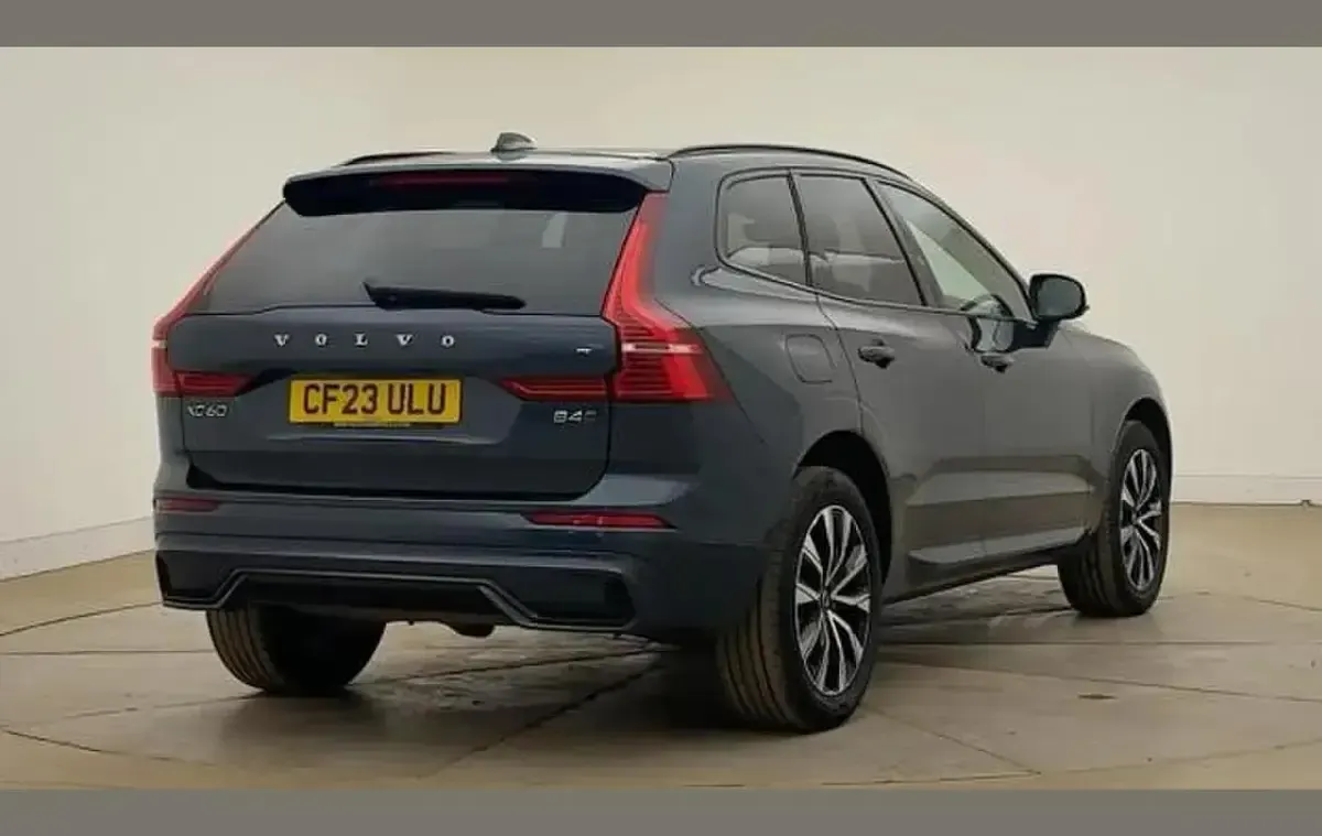 Used Volvo XC60 Plus 194 HP (142 kW) 2023 Blue SUV