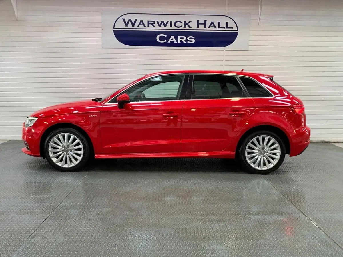 Used Audi A3 e-tron 2018 Red Hatchback