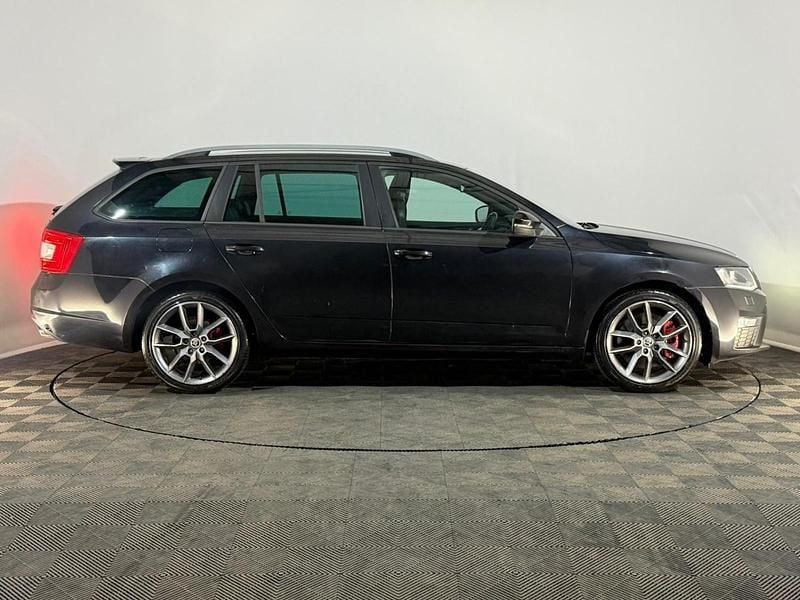 Usado Skoda Octavia vRS 181 CV (133 kW) 2013 Negro Familiar