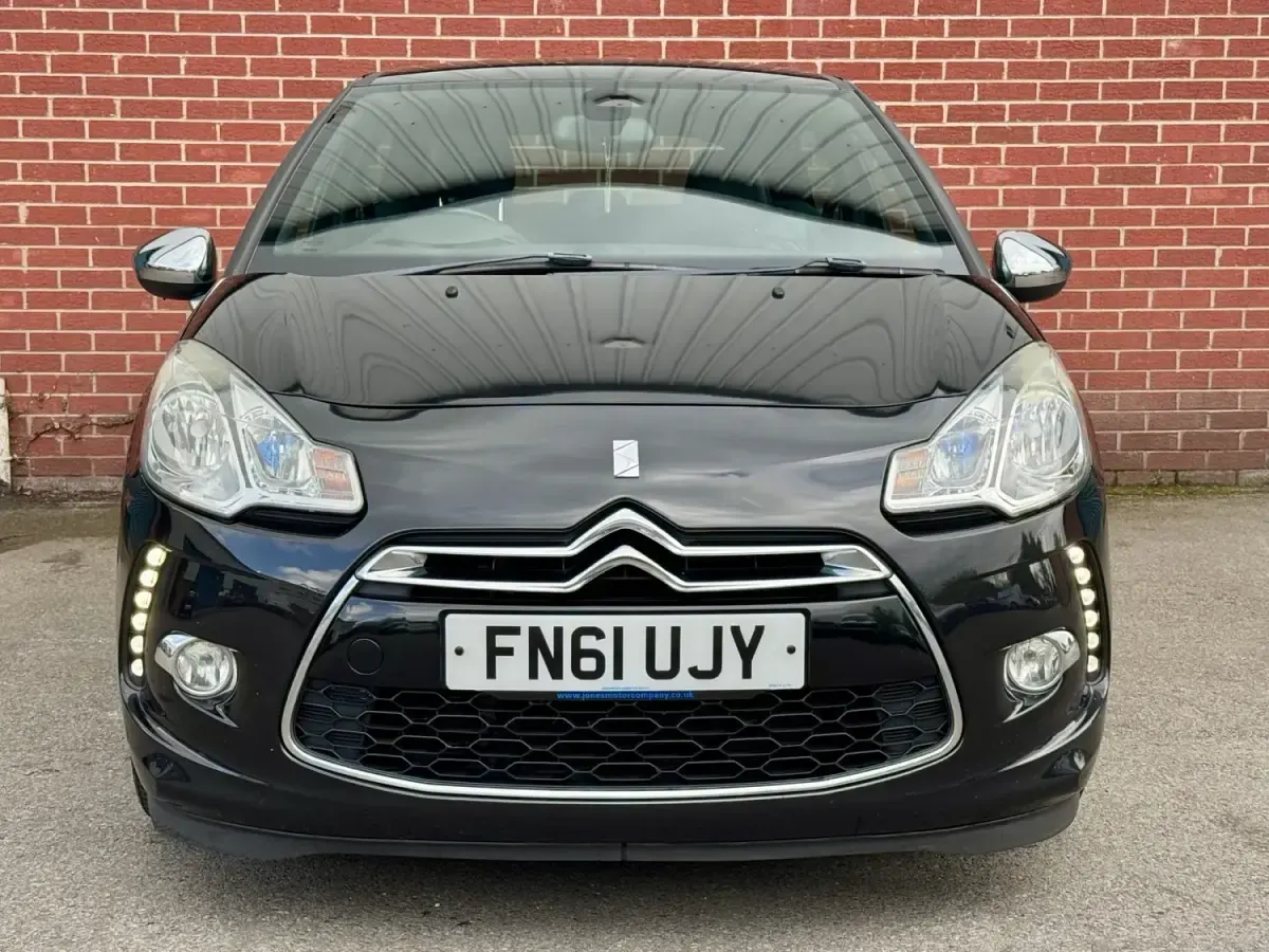 Używany Citroën DS3 2011 Czarny Hatchback