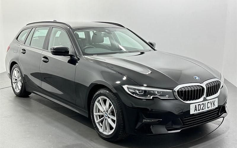 Used 2022 BMW 330e Estate | £13,512 (A bit pricey) - Image 1/3