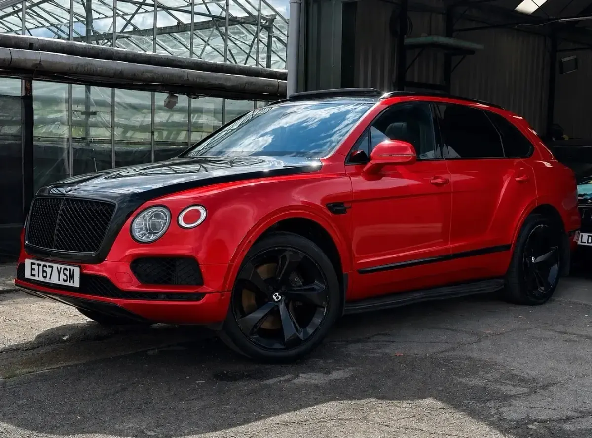 Used Bentley Bentayga 435 HP (319 kW) 2017 Black SUV